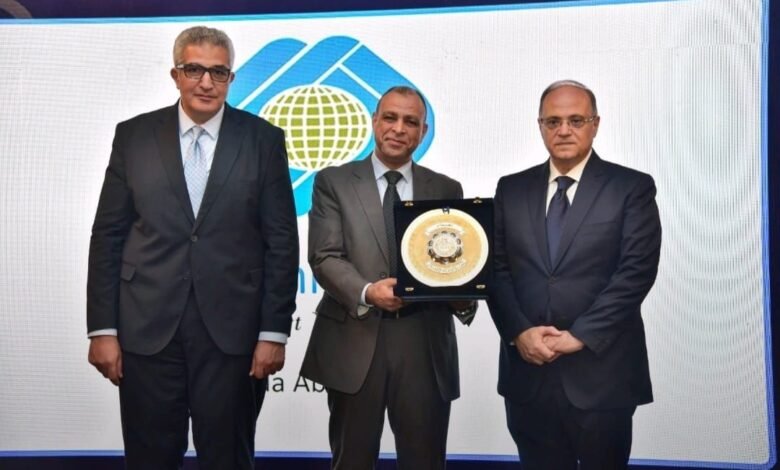 هيئة-الدواء-تكرم-شركة-«رويال-لينك-فارما»-كشريك-نجاح-في-برنامج-الامتياز-لطلاب-كليات-الصيدلة