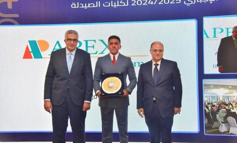 هيئة-الدواء-تكرم-شركة-«ايبكس-فارما»-كشريك-نجاح-في-برنامج-الامتياز-لطلاب-كليات-الصيدلة