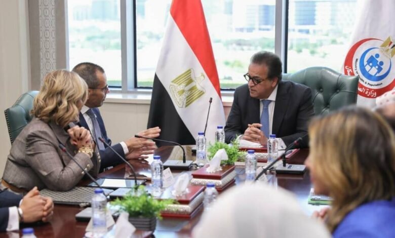 «الصحة»-تبحث-مع-اتحاد-المستشفيات-العربية-توسيع-استخدام-الذكاء-الاصطناعي-في-القطاع-الطبي-–-سوق-الدواء